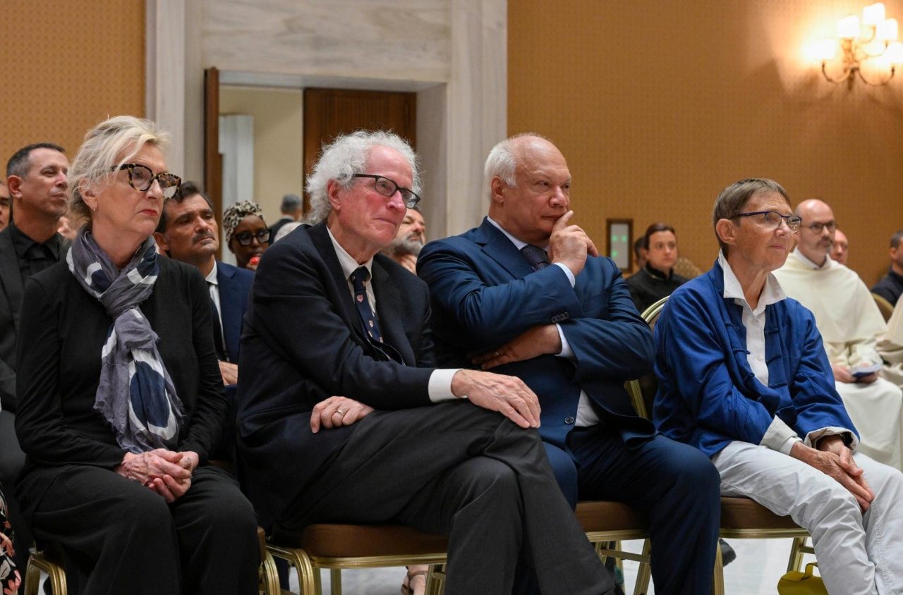 Znani pisarze z Leonem XIV: ważne choćby dla niewierzących