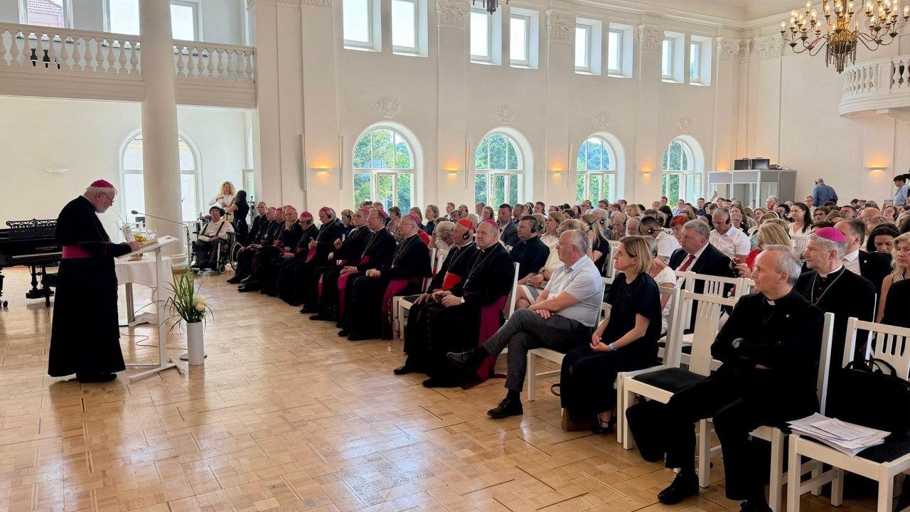 Legat papieski: niech Litwa trwa przy źródle wiary