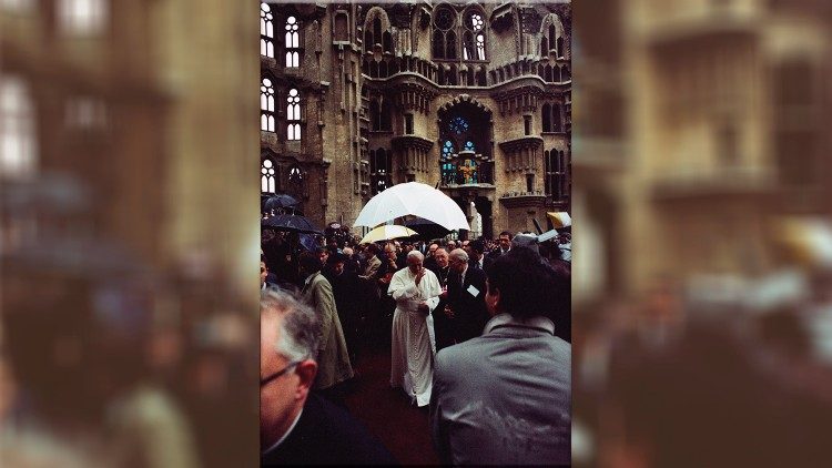 Historia papieskich pielgrzymek do Hiszpanii. W ich trakcie nie brakowało mocnych przesłań