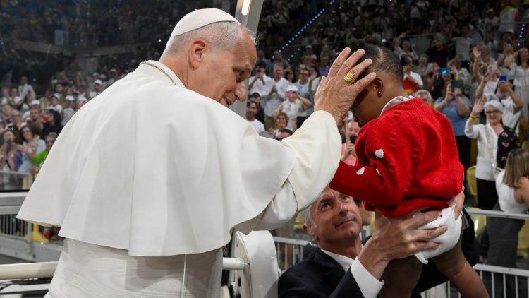 Papież w Las Palmas: miłość Boga to nie filantropia