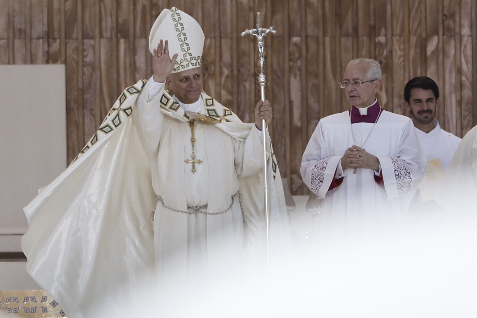Pastorał w stylu Gaudiego dla papieża Leona XIV