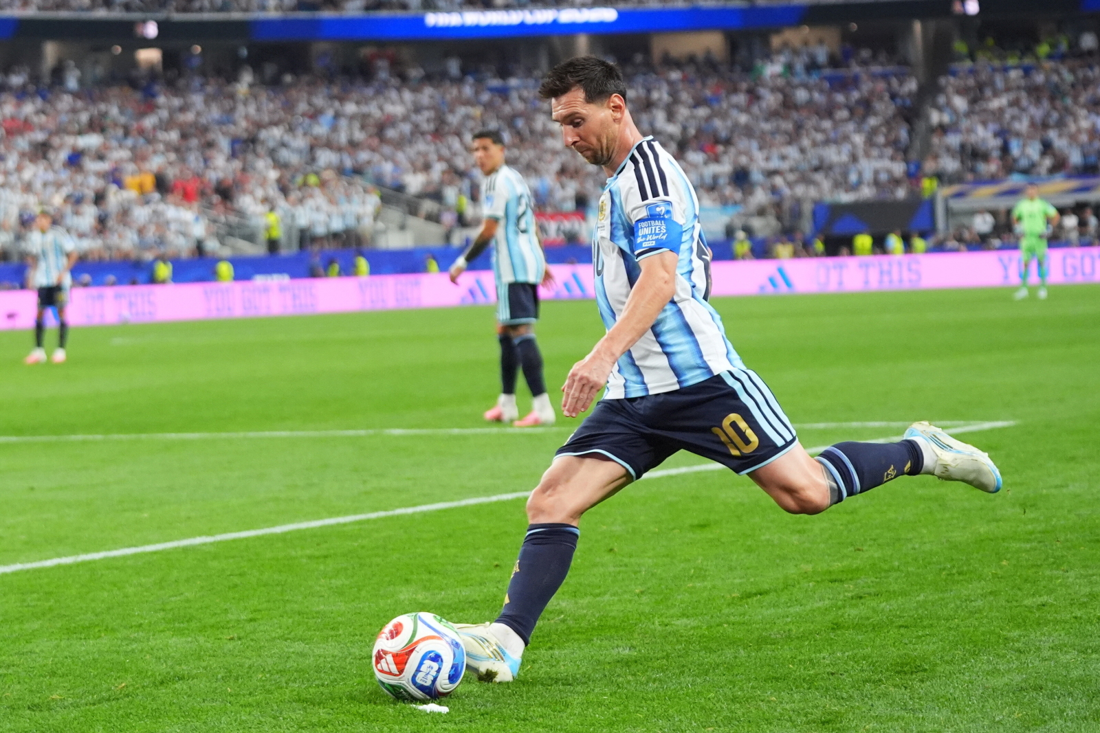 Messi gra na Mundialu w korkach, które zostały pobłogosławione