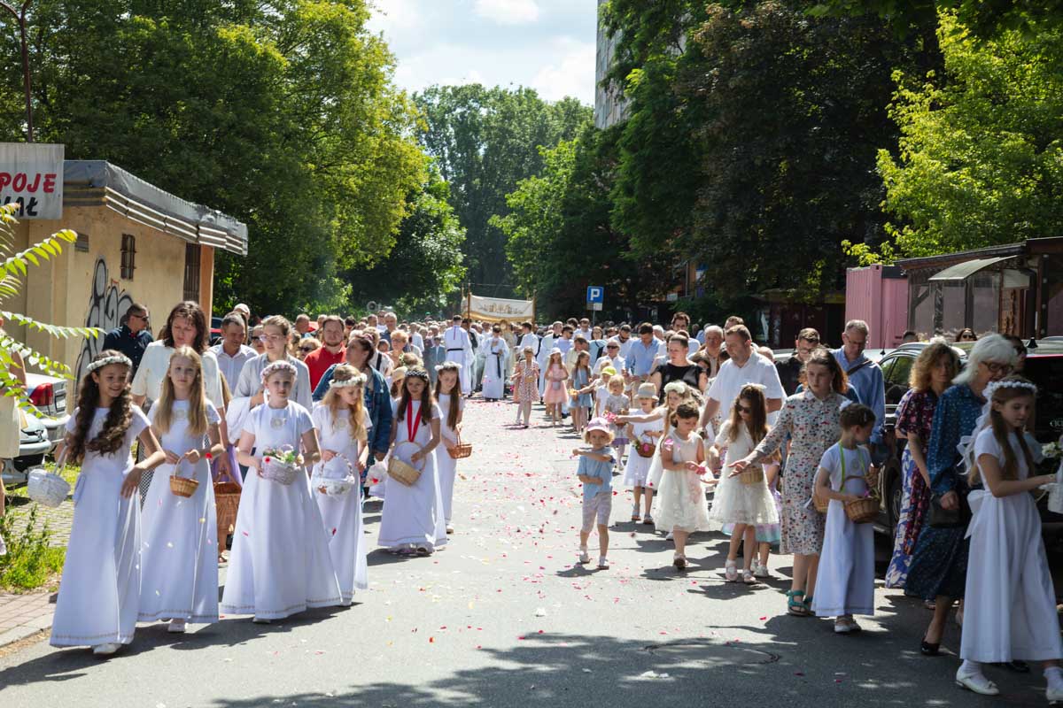 Boże Ciało w oblackich parafiach [+GALERIA]