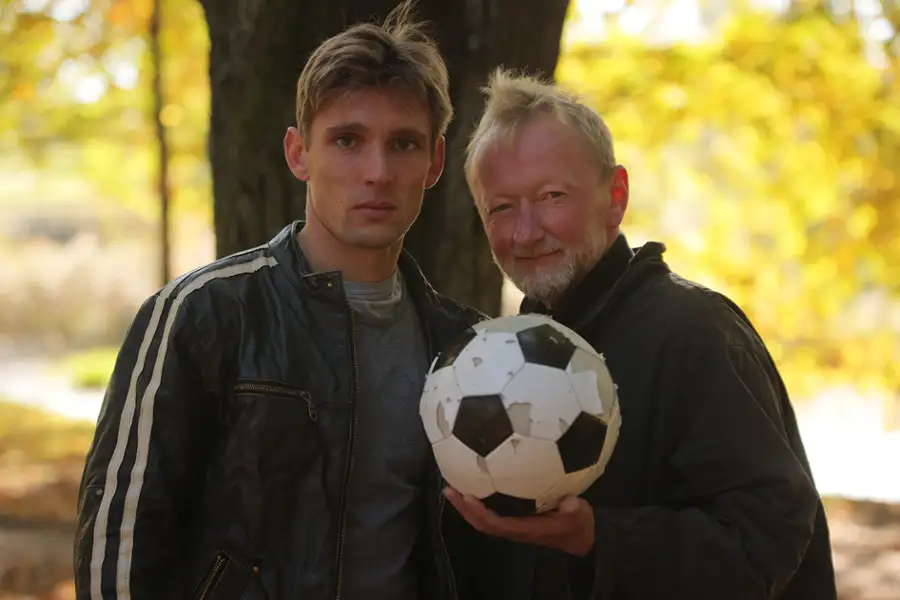  „Odzyskany” – film o uzależnieniu, przebaczeniu i nadziei. Już 14 sierpnia w kinach [+WIDEO]