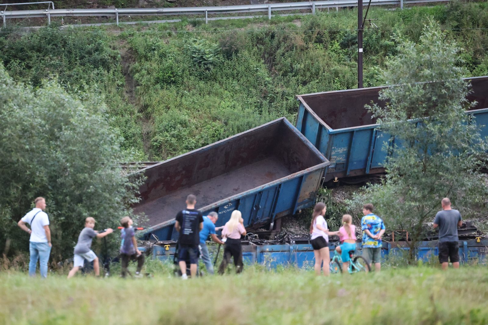 PKP Cargo: maszynista wykolejonego pociągu był trzeźwy [+GALERIA]