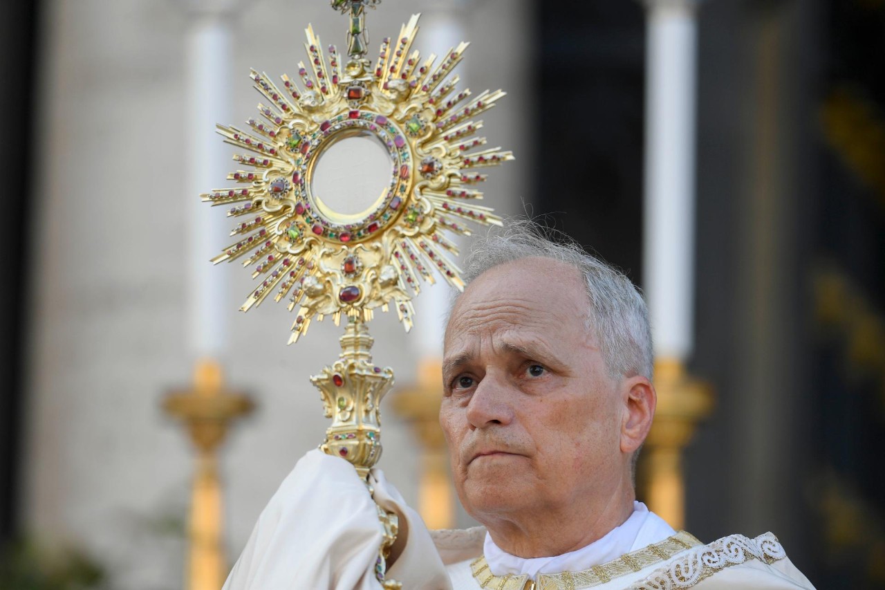 Papież: Eucharystia to życie Kościoła pielgrzymującego po ziemi