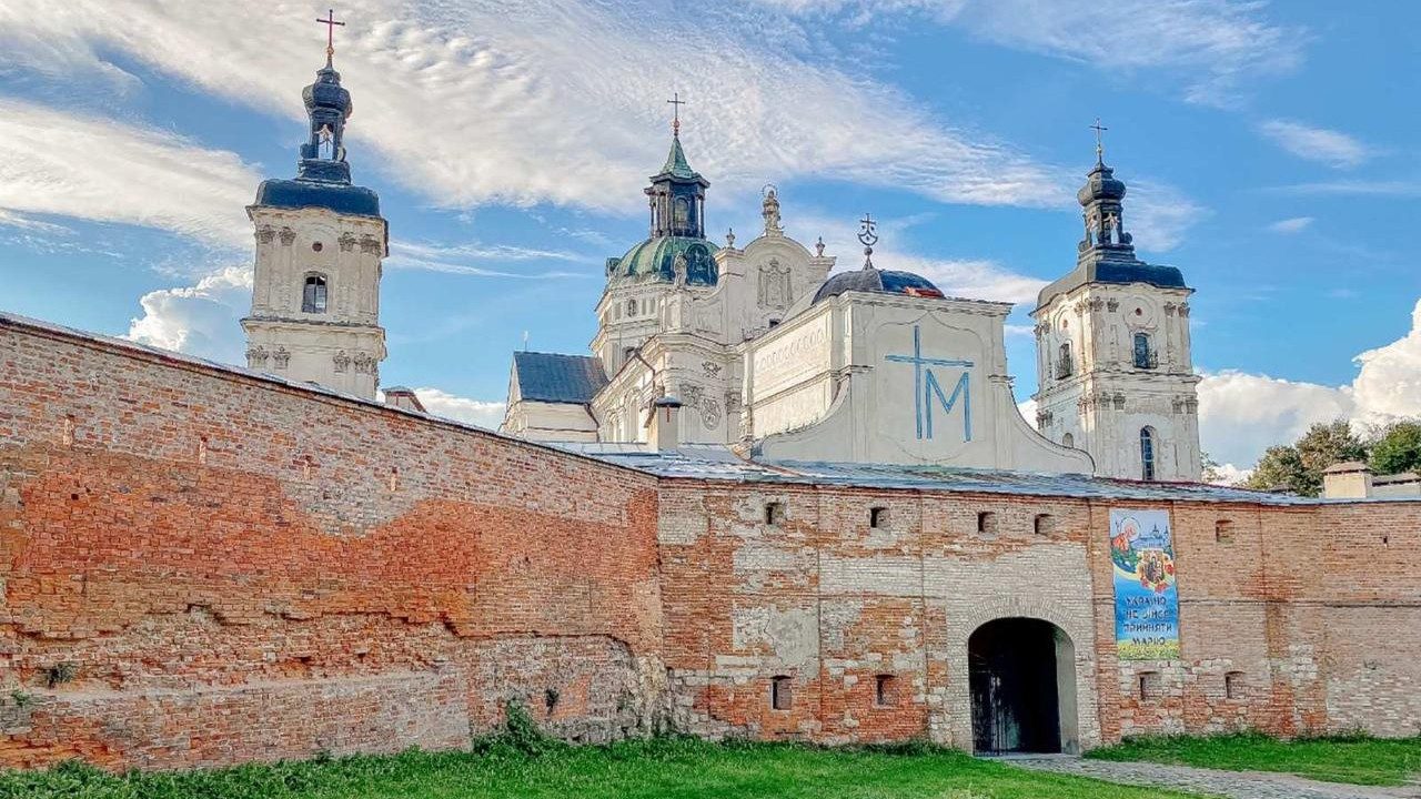 Legat Papieża Leona XIV przybywa do ukraińskiego Karmelu