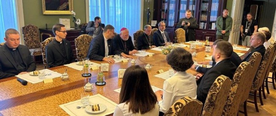 Abp Mieczysław Mokrzycki: Ukraińcy są już bardzo zmęczenie wojną