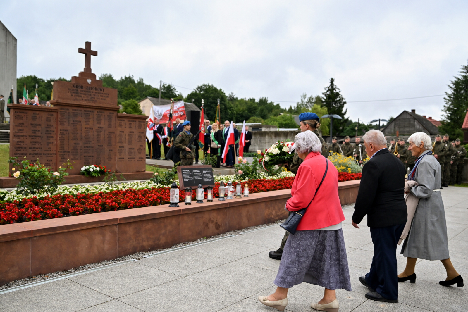 Michniów: obchody 83. rocznicy pacyfikacji wsi Michniów oraz Dnia Walki i Męczeństwa Wsi Polskiej [+GALERIA]