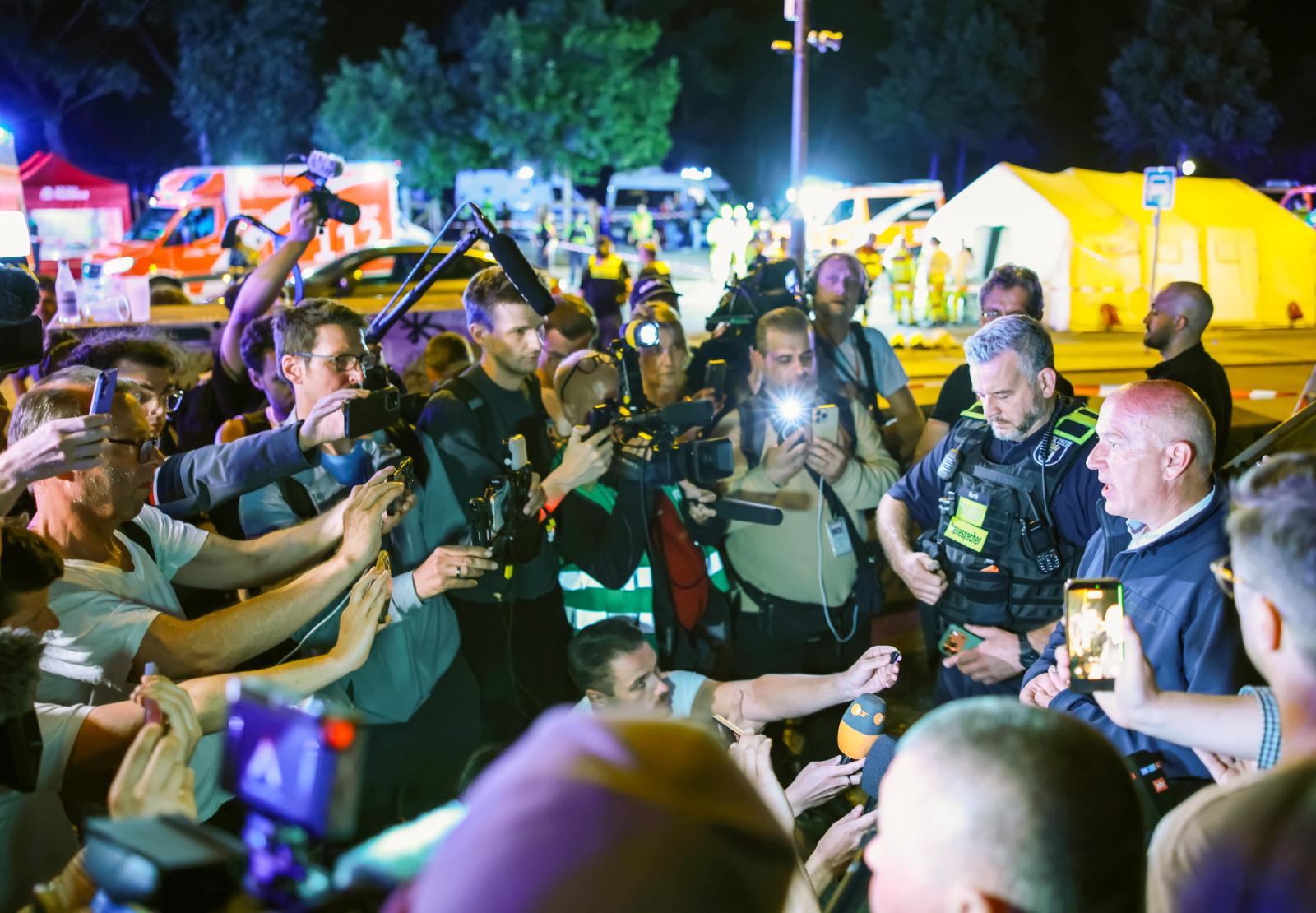 W ataku na Paradę Równości w Berlinie zginęła kobieta. Policja wydała list gończy za domniemanym sprawcą ataku [ …