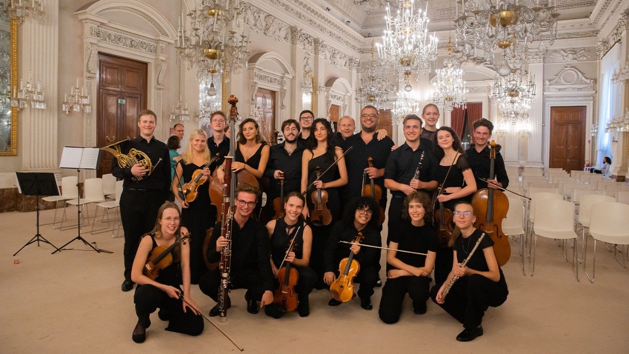 Skrzypce, na których grał Mozart, zabrzmią w Watykanie