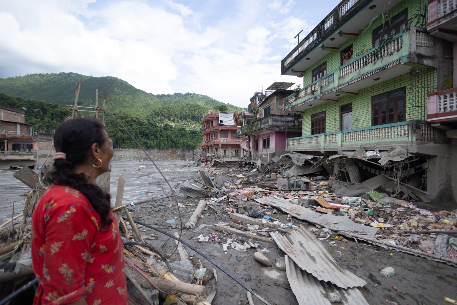 Do 1225 wzrósł bilans ofiar powodzi w Nepalu i Chinach