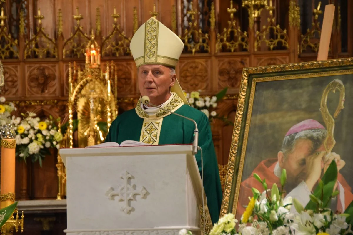 Radom: 25. rocznica śmierci bp. Jana Chrapka. „Spalał się dla innych”