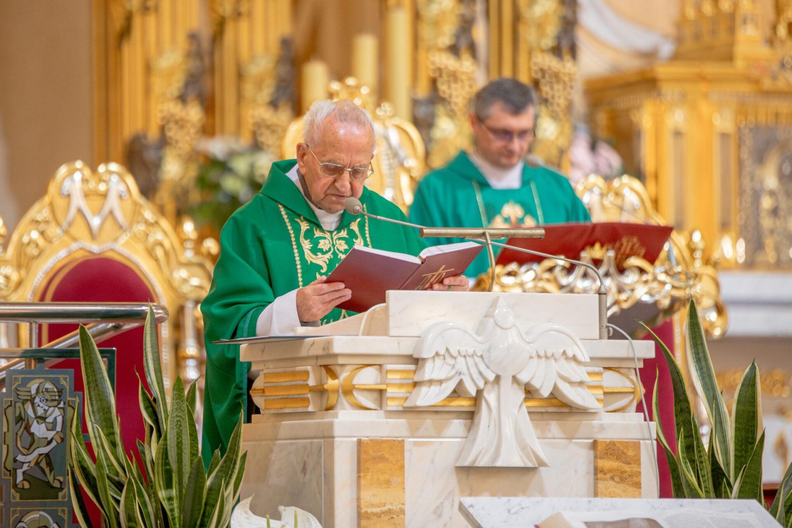 Niedziela Misyjna w Licheniu. Wspólna modlitwa o pokój na świecie