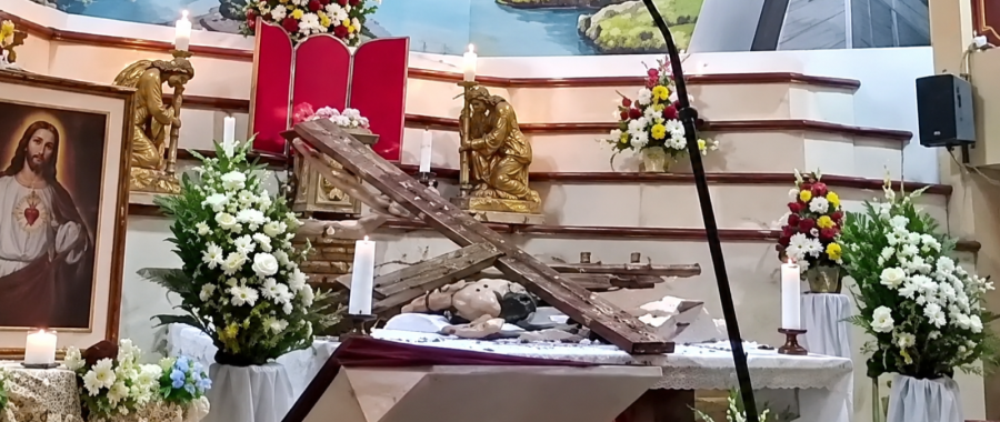 Ksiądz zginął podczas mszy. Spadł na niego krzyż [+WIDEO]