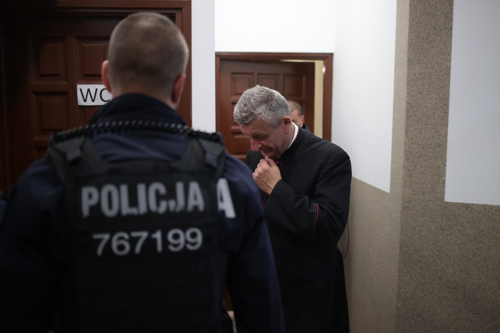 Kuria odpowiada na oświadczenie ks. proboszcza z Grojca. „Chodzi o świętość Eucharystii”