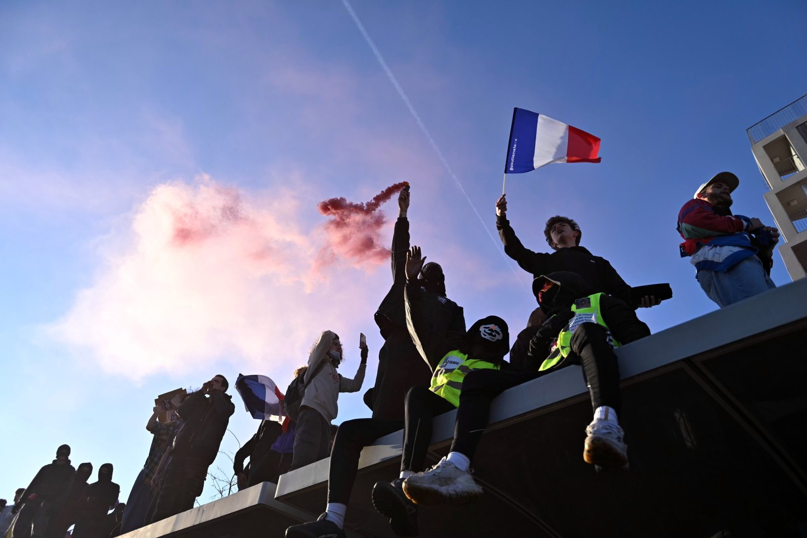 Francja: podczas demonstracji w całym kraju zatrzymano 422 osoby [+GALERIA]